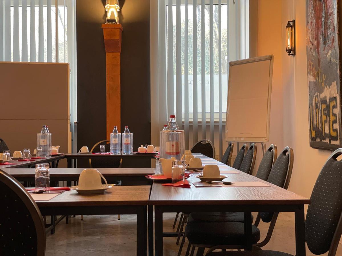 וופרטל Amical Hotel מראה חיצוני תמונה